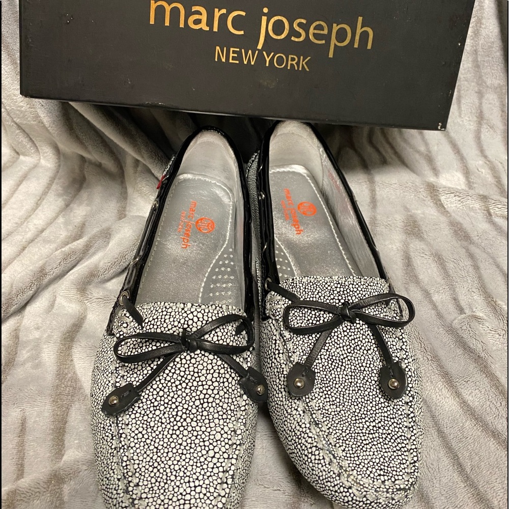 Marc Joseph black and white size 8.5/ 39.5